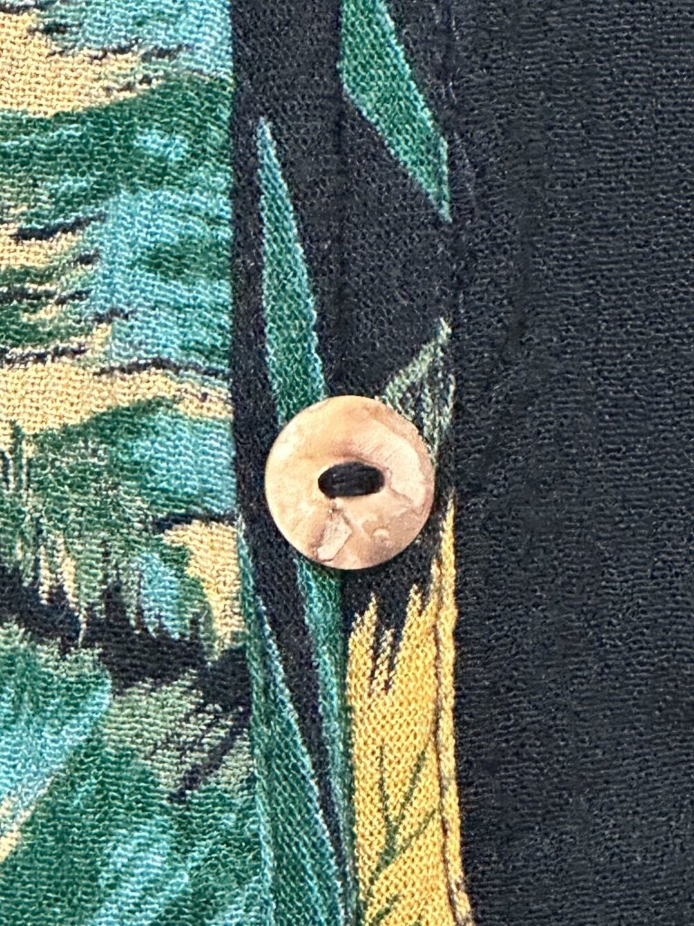 Patrons of Peace Tropical Jungle Palm Tie-Front Crop Top - Size Small - Picture 5 of 11